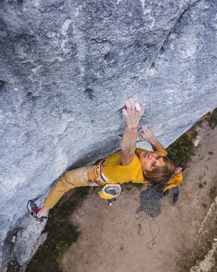 Alex Megos 9a flash on Intermezzo XY gelöst at Plombergstein, Austria