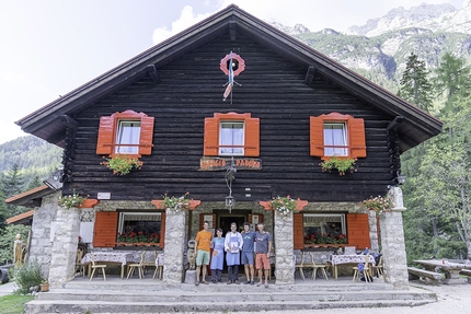 Alziro Molin, Via Molin, Campanile Toro, DoloMitiche, Alessandro Beber - Via Molin al Campanile Toro (gruppo Spalti di Toro, Dolomiti)