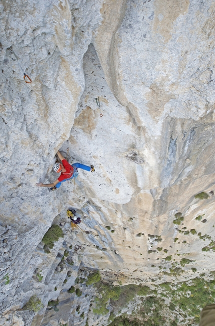 40 on the Rock, Punta Argennas, Sardegna, Rolando Larcher - Rolando Larcher sul 7° tiro di '40 on the Rock', Punta Argennas, Sardegna