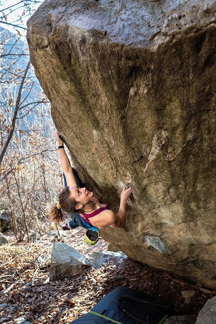 Bouldering in Valle Orco, Pont Canavese - Alice Bracco climbing 'Big Chris' at Pont Canavese in Valle Orco