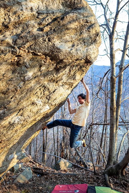 Bouldering in Valle Orco, Pont Canavese - Davide Marietti climbing 'Harry l'accetta' at Pont Canavese in Valle Orco