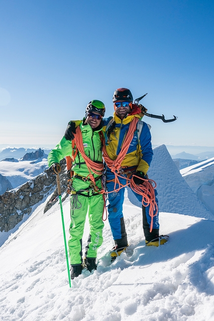 Grandes Jorasses, Simon Gietl, Roger Schäli, North6 - Simon Gietl and Roger Schäli on the summit of the Grandes Jorasses (4208m)