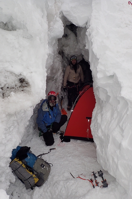 Voennikh Topografov, Tien Shan, Dmitry Golovchenko, Sergei Nilov, Dmitry Grigoryev - Voennikh Topografov South Face (Dmitry Golovchenko, Sergei Nilov, Dmitry Grigoryev)