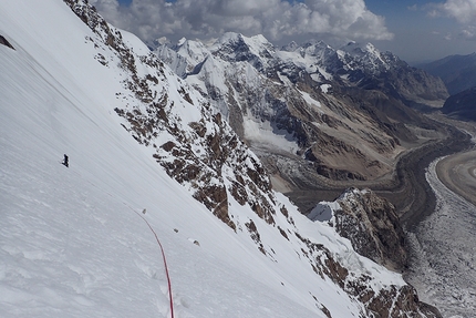 Voennikh Topografov, Tien Shan, Dmitry Golovchenko, Sergei Nilov, Dmitry Grigoryev - Voennikh Topografov South Face (Dmitry Golovchenko, Sergei Nilov, Dmitry Grigoryev)