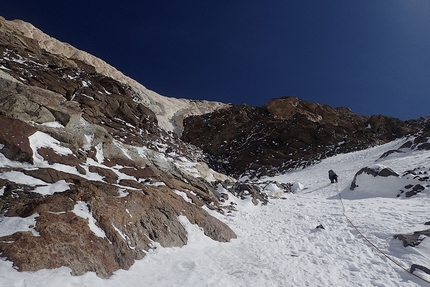 Voennikh Topografov, Tien Shan, Dmitry Golovchenko, Sergei Nilov, Dmitry Grigoryev - Voennikh Topografov South Face (Dmitry Golovchenko, Sergei Nilov, Dmitry Grigoryev)