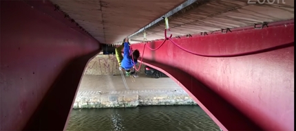 Tom Randall, Pete Whittaker climb Ma Dooley roof crack in Sheffieldeld