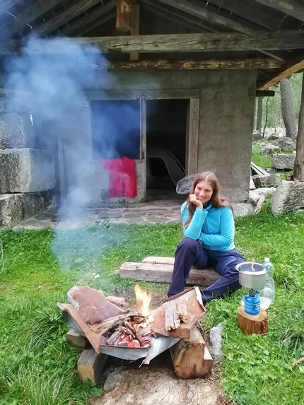 Elisa Cortelazzo - Non ho avuto spesso occasione di accendere un fuoco all'aperto, anche perché in genere la sera ero troppo stanca. Ma in compagnia il sonno non si sente!