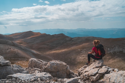 Sentiero Italia, Va' Sentiero - Sentiero Italia: Vista dal Monte Amaro in Majella