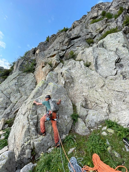 Cima del Pradać, Valle di Barco, Val di Sole, Gianni Trepin - Via Tonji Special sullo Spallone est della Cresta del Pradac (Valle di Barco, Val di Sole,) di Gianni Trepin e Matteo Capellini