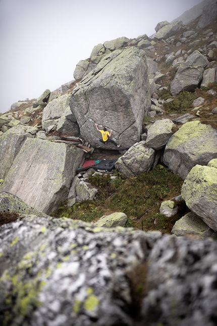 William Bosi boulder a gogò in Svizzera