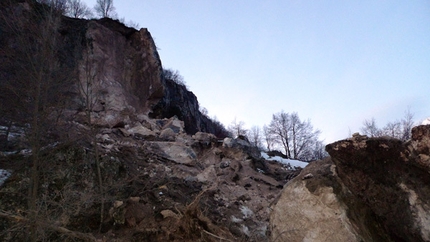 Frana a Pietracamela, chiusura della Valle del Rio Arno