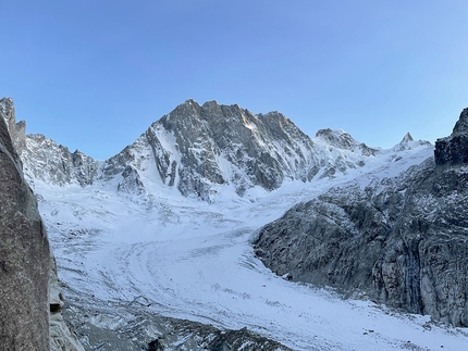 Charles Dubouloz prima solitaria invernale di Rolling Stones alle Grandes Jorasses