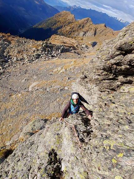 The Rooster Ridge, Val Gerola, Cima di Ponteranica, Cristian Candiotto, Mirko Basso - The Rooster Ridge    sull’Avancorpo Cima di Ponteranica Occidentale, Val Gerola (Cristian Candiotto, Mirko Basso 10/2021)