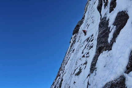 Chobutse, Tsoboje, Nepal, Nejc Marčič, Luka Stražar - Climbing sketchy thin ice in the lower part of the NW Face of Tsoboje (Chobutse), Nepal (Nejc Marčič, Luka Stražar 28-30/10/2021)