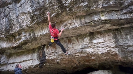 Will Bosi finally climbs Brandenburg Gate, longstanding project at Raven Tor, UK