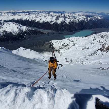 Aoraki Caroline Face, Nuova Zelanda, Joe Collinson, Will Rountree, Sam Smoothy - Caroline Face, Aoraki, Mount Cook, Nuova Zelanda (Joe Collinson, Will Rountree, Sam Smoothy 21/10/2021)