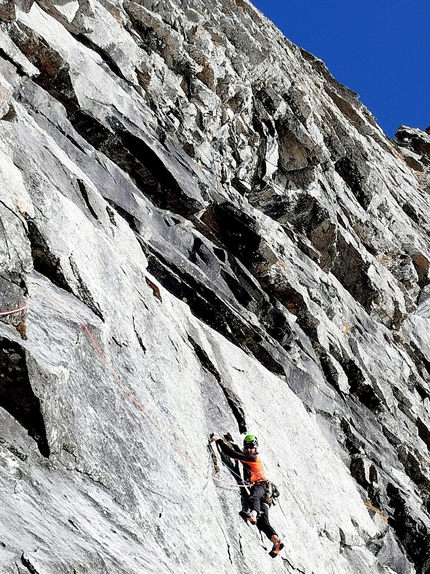 Heimatbühne, Monte Magro, Vedrette di Ries, Manuel Gietl, Simon Gietl - Simon Gietl in apertura su Heimatbühne sul Monte Magro (Vedrette di Ries) il 26/10/2021