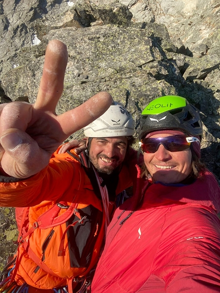 Heimatbühne, Monte Magro, Vedrette di Ries, Manuel Gietl, Simon Gietl - Manuel Gietl e Simon Gietl in apertura su Heimatbühne sul Monte Magro (Vedrette di Ries) il 26/10/2021