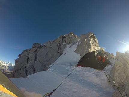 Kondge-Ri, Tengkangpoche, Nepal, Roger Bovard, François Cazzanelli, Emrik Favre, Leonardo Gheza, Jerome Perruquet, Francesco Ratti - Kondge-Ri in Nepal, (François Cazzanelli, Emrik Favre, Leonardo Gheza, Jerome Perruquet, Francesco Ratti)