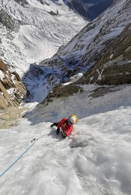 Cascata Major, Monte Bianco, Francesco Civra Dano, Giuseppe Vidoni  - Francesco Civra Dano sul muro centrale della Cascata Major sulla est del Monte Bianco