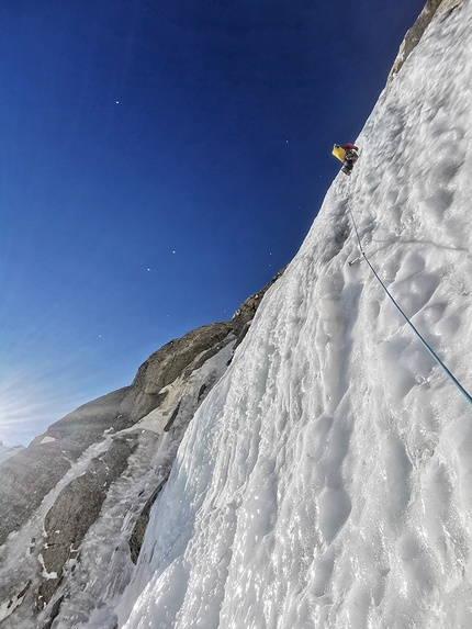 Cascata Major on Mont Blanc East Face climbed by Francesco Civra Dano, Giuseppe Vidoni