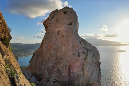 Monte Cofano, Sicilia, Via Polvere di Stelle, Marco Puleo - Via Polvere di Stelle al Monte Cofano in Sicilia (Nicola Binelli, Giuseppe Gallo, Linda Grossi, Marco Puleo)