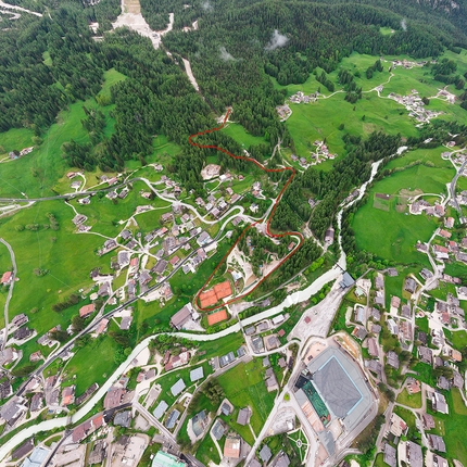 Pista da bob, Cortina d'Ampezzo, Dolomiti - Il tracciato della nuova nuova pista da bob di Cortina d'Ampezzo