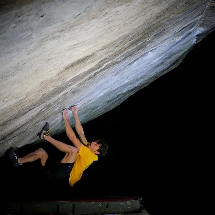 Simon Lorenzi, Off the Wagon Low, Val Bavona - Simon Lorenzi ripete Off the Wagon Low 8C+ in Val Bavona