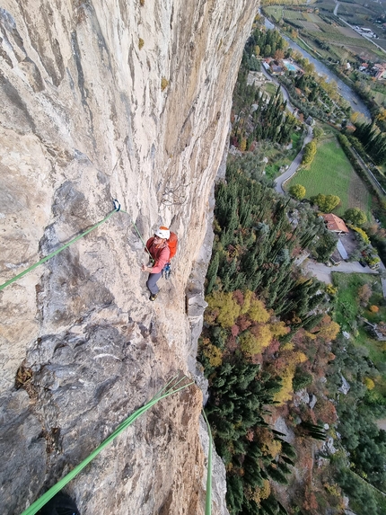 Via Renata Rossi al Monte Colodri, l'intramontabile classica di Arco