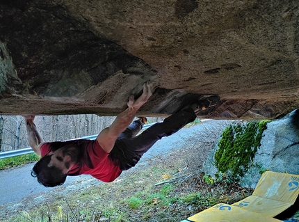 Marcello Bombardi and Elias Iagnemma repeat Ziqqurat 8C in Valle d’Aosta, Italy