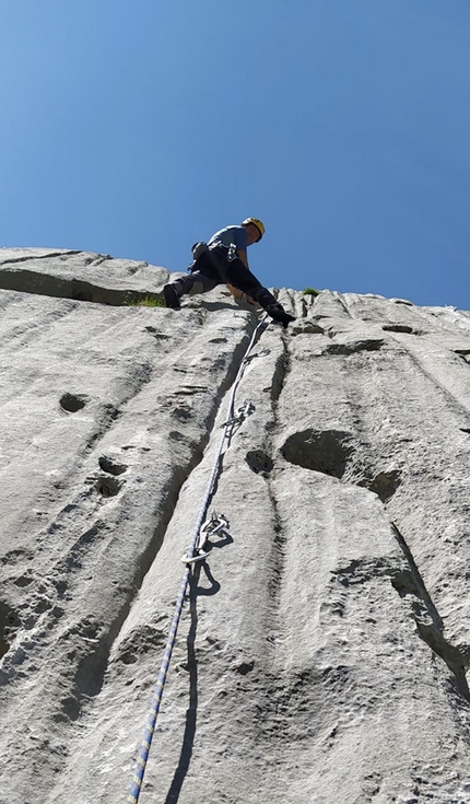 Moon Wall, Falesia di Gias Gruppetti, Giovanni Massari - D. Collino in arrampicata alla Moon Wall / Falesia di Gias Gruppetti