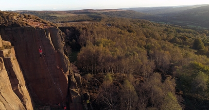 Siebe Vanhee, gritstone UK - Siebe Vanhee climbing London Wall E5 at Millstone Quarry