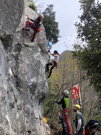 Mondo Perduto, Drytooling - Dry tooling durante lo stage di inaugurazione del Mondo Perduto a Guarcino nel Lazio, dicembre 2021