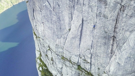 Watch Pete Whittaker free solo Kjerag in Norway