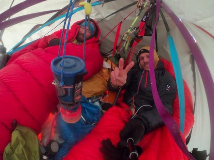 Uli Biaho Gallery, Trango, Karakorum, Pakistan, Damian Bielecki, Marcin Tomaszewski - Damian Bielecki and Marcin Tomaszewski in their portaledge during the first ascent of Frozen Fight Club on Uli Biaho Gallery, Trango, Karakorum, Pakistan (05- 16/12/2021)