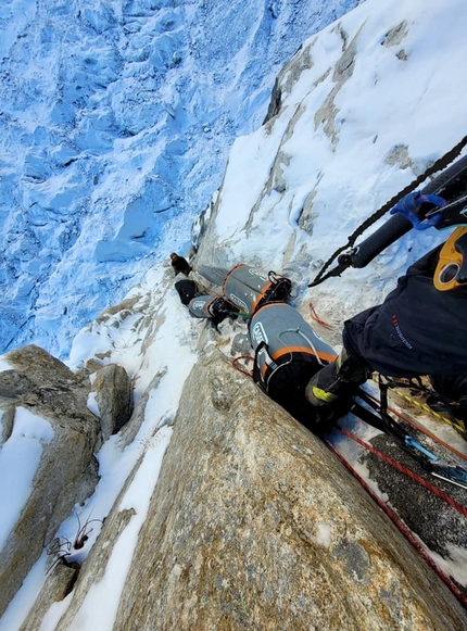 Uli Biaho Gallery, Trango, Karakorum, Pakistan, Damian Bielecki, Marcin Tomaszewski - Frozen Fight Club on Uli Biaho Gallery, Trango, Karakorum, Pakistan (Damian Bielecki, Marcin Tomaszewski 05- 16/12/2021)