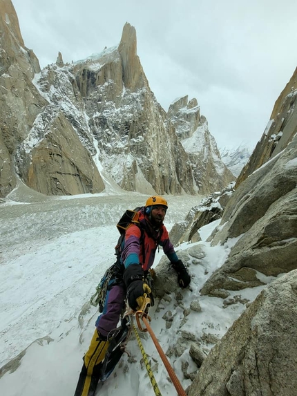 Uli Biaho Gallery, Trango, Karakorum, Pakistan, Damian Bielecki, Marcin Tomaszewski - Damian Bielecki making the first ascent of Frozen Fight Club on Uli Biaho Gallery, Trango, Karakorum, Pakistan (Damian Bielecki, Marcin Tomaszewski 05- 16/12/2021)