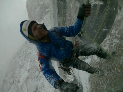 Uli Biaho Gallery, Trango, Karakorum, Pakistan, Damian Bielecki, Marcin Tomaszewski - Marcin Tomaszewski making the first ascent of Frozen Fight Club on Uli Biaho Gallery, Trango, Karakorum, Pakistan (Damian Bielecki, Marcin Tomaszewski 05- 16/12/2021)