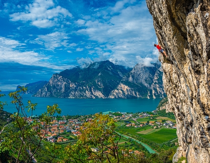 Arco di Trento, un paese in vetta per Generazione Bellezza oggi su RAI 3