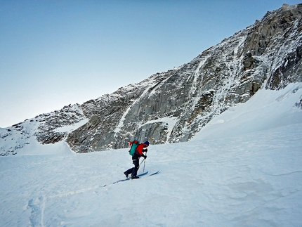 Cima Busazza, Adamello – Presanella, Strapazzati dalla Luna Piena, Emanuele Andreozzi, Matteo Faletti, Francesco Nardelli - Strapazzati dalla Luna Piena alla Cima Busazza (Adamello – Presanella) aperta da Emanuele Andreozzi, Matteo Faletti, Francesco Nardelli il 17/12/2021