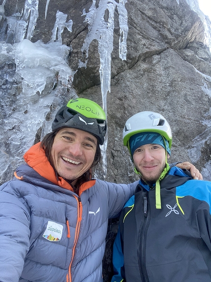 Rein in Taufers, Simon Gietl, Jakob Steinkasserer, Focus - Simon Gietl and Jakob Steinkasserer making the first ascent of Focus at Riva di Tures, December 2021