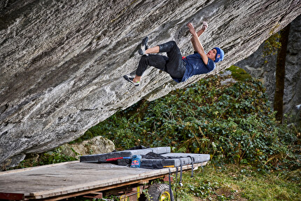 Watch Giuliano Cameroni climb Off the Wagon 8C+ in Val Bavona