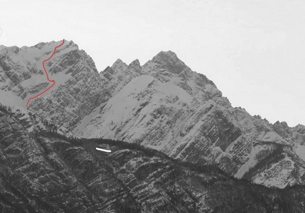 Dolomiti sci ripido, Francesco Vascellari - Cima Laste 2555m, Parete Nord, nel gruppo delle Dolomiti d'Oltre Piave (Francesco Vascellari, Loris De Barba, Tiziano Canal, Davide D'Alpaos 08/04/2021).