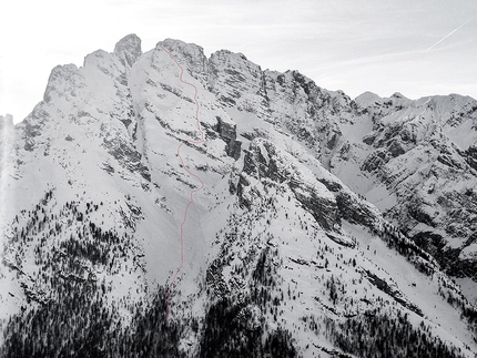 Dolomite extreme skiing, Francesco Vascellari - Cristallino di Misurina 2786m, Parete Nord, Cristallo-Popena (Francesco Vascellari, Tiziano Canal e Loris De Barba 21/05/2021).