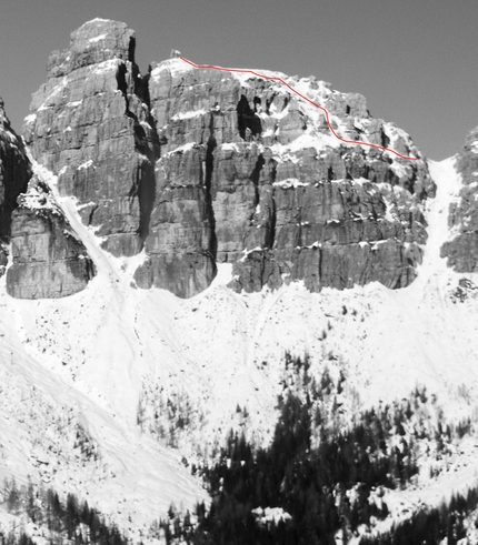Dolomite extreme skiing, Francesco Vascellari - Avantorre Campestrin 2210m, Parete Sud, Sfornioi (Francesco Vascellari, Davide D'Alpaos 22/12/2021).