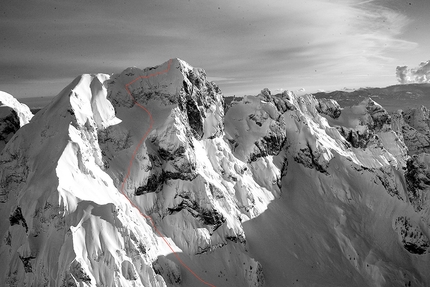Dolomite extreme skiing, Francesco Vascellari - Monte Schiara 2565m, Parete Nord, Dolomiti Bellunesi (Francesco Vascellari, accompagnato in salita da Matteo Bortot e Roberto Sartor, discesa in solitaria 08/03/2021).