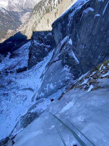 La bella e la bestia, Valle Albigna, Val Bregaglia - La bella e la bestia in Valle Albigna, Val Bregaglia (Tom Bärfuss, David Hefti, Marcel Schenk)