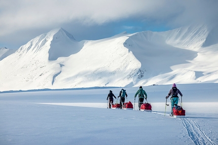 Freedom To Explore, Jackie Paaso - Freedom To Explore:the adventure of the 12 highest mountains in Sweden