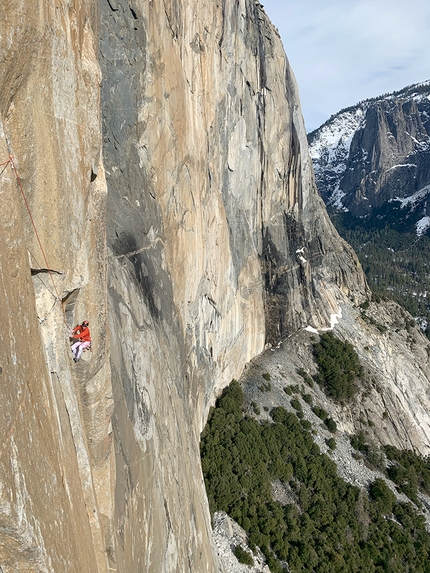 Dawn Wall, El Capitan, Yosemite, Sébastien Berthe, Siebe Vanhee - Sébastien Berthe attempting the Dawn Wall on El Capitan in Yosemite, January 2022