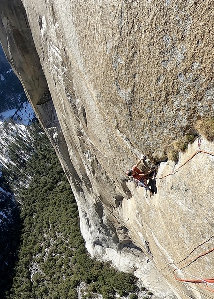 Dawn Wall, El Capitan, Yosemite, Sébastien Berthe, Siebe Vanhee - Sébastien Berthe tenta la Dawn Wall su El Capitan in Yosemite, gennaio 2022